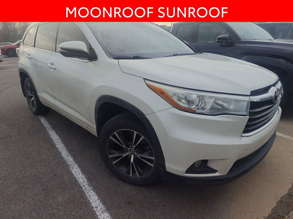 Used 2016 Toyota Highlander XLE image 4