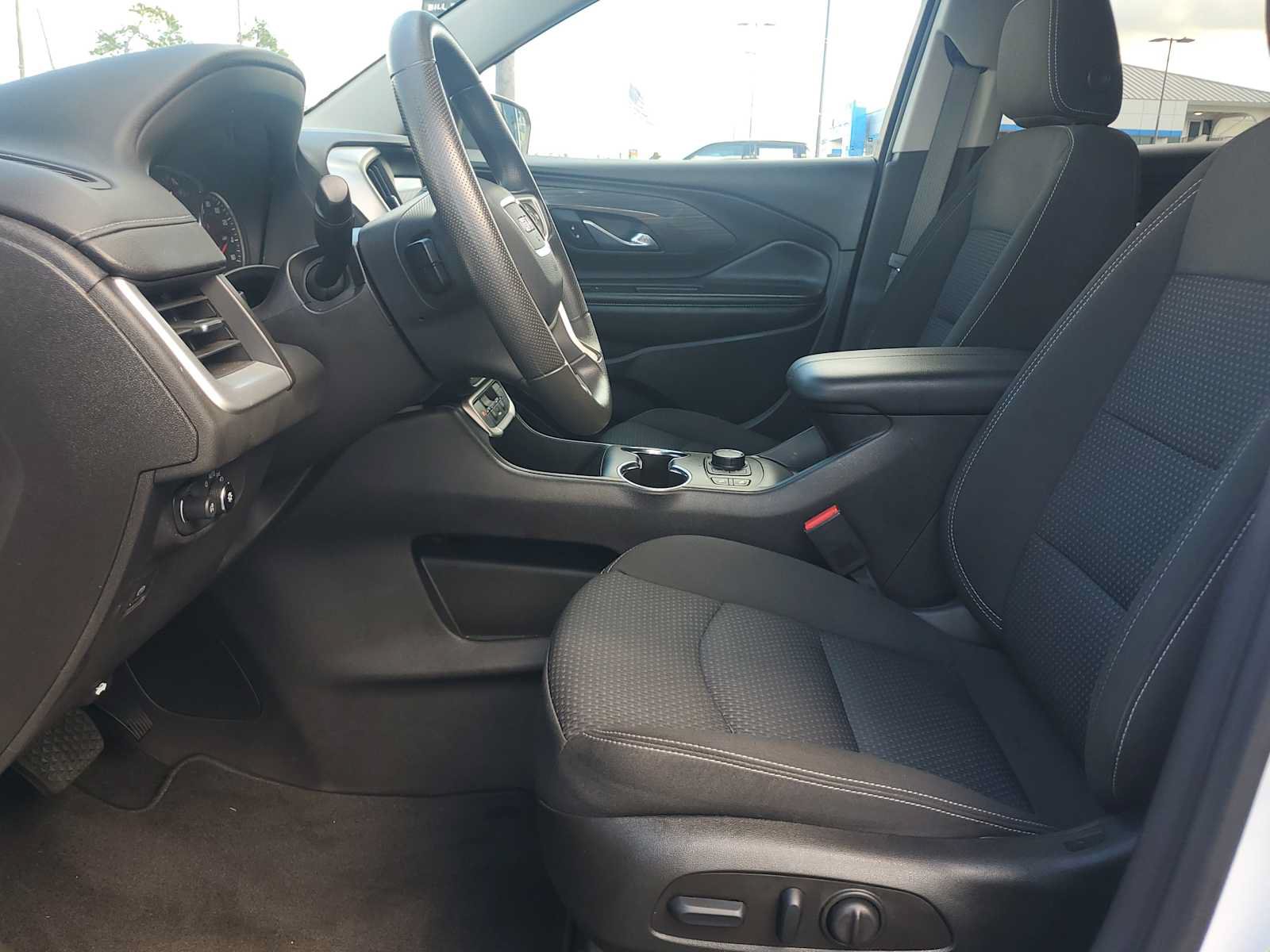 Used 2023 GMC Terrain SLE w/ Driver Convenience Package FWD image 21