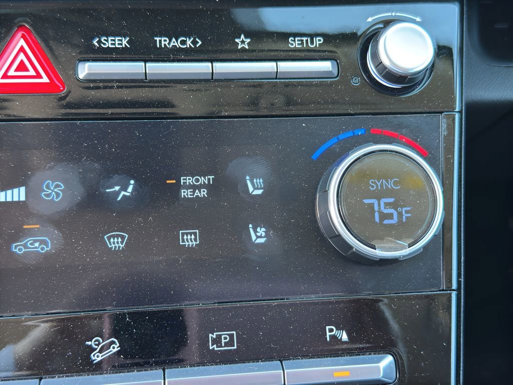 Used 2024 Hyundai Santa Fe Limited image 24