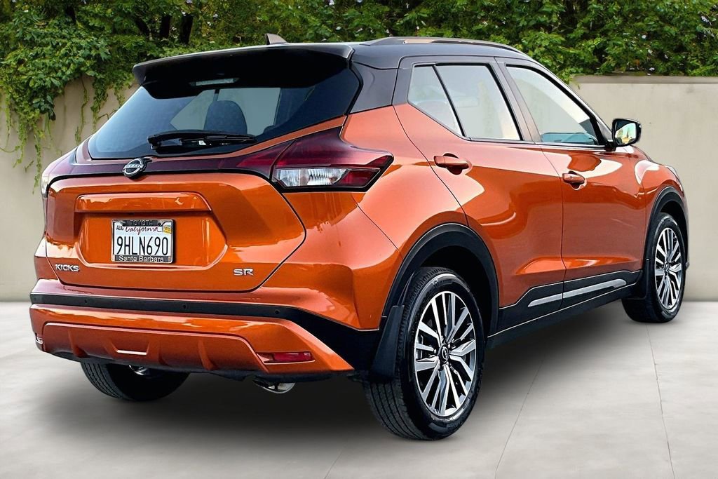 Used 2023 Nissan Kicks SR image 5