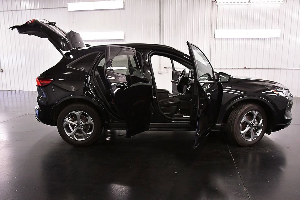 Used 2024 Ford Escape ST-Line w/ Tech Pack #1 image 34