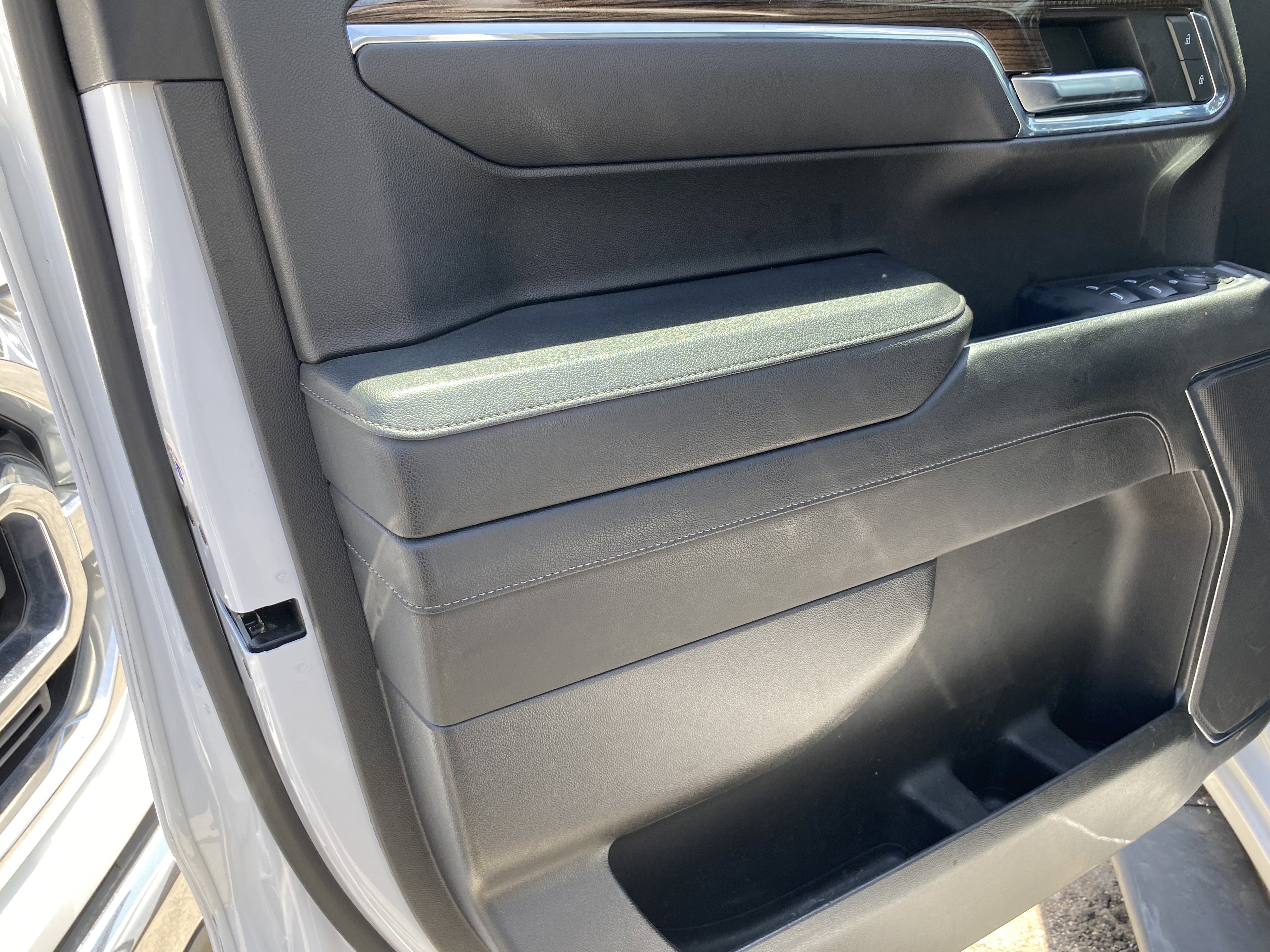 Used 2023 Chevrolet Silverado 1500 RST w/ Protection Package image 15