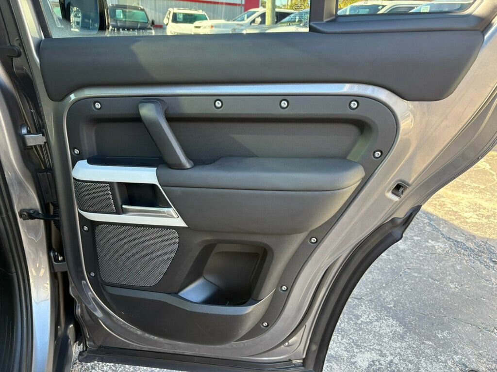 Used 2024 Land Rover Defender 110 S image 26