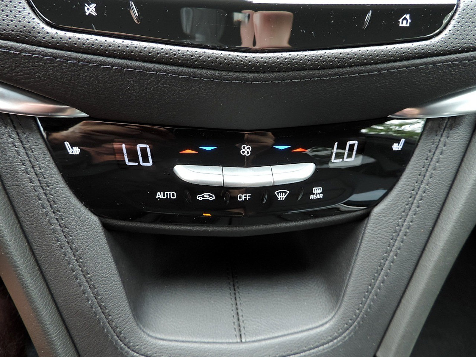 New 2026 Cadillac XT5 Luxury AWD/4WD image 18