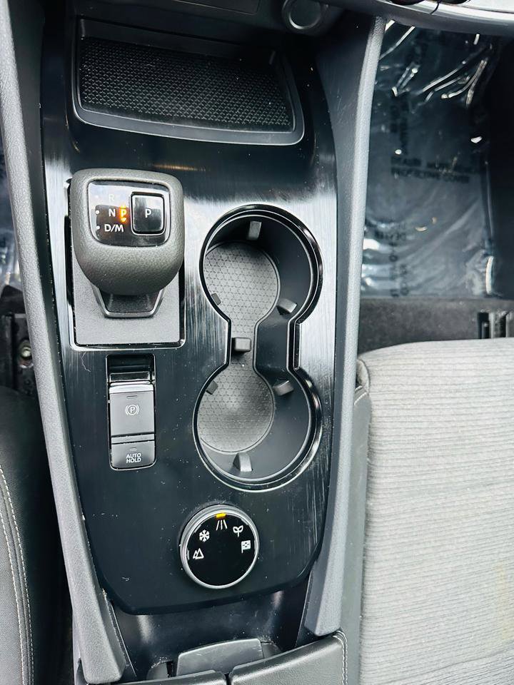 Used 2022 Nissan Rogue SV image 26