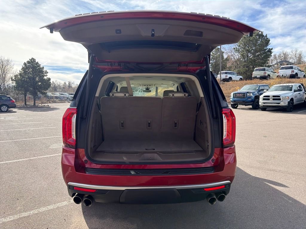 Used 2021 GMC Yukon Denali w/ Advanced Technology Package image 26