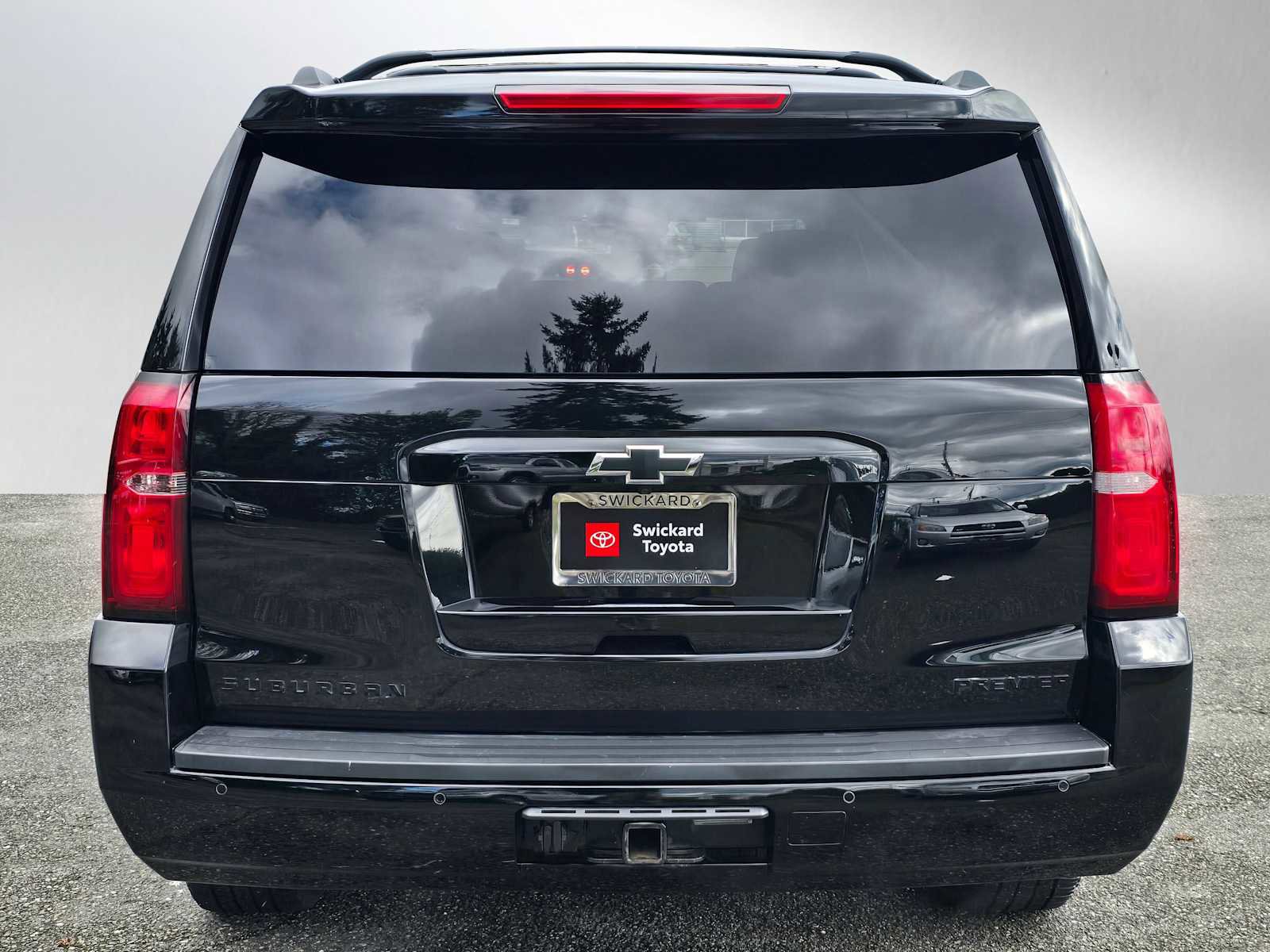 Used 2019 Chevrolet Suburban Premier w/ RST 6.2L Performance Edition image 4