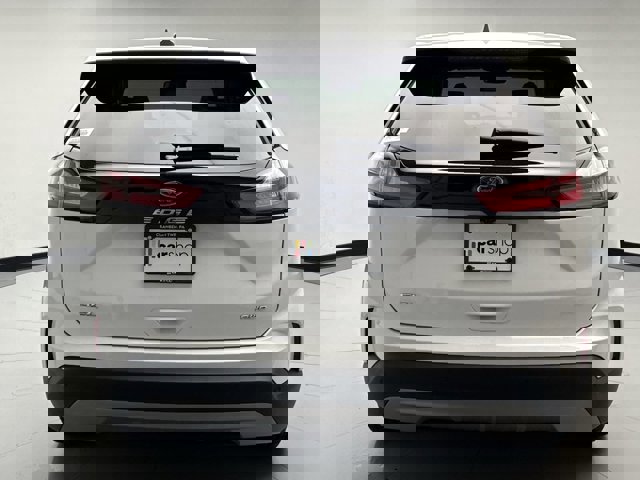 Used 2022 Ford Edge SEL w/ Convenience Package image 4