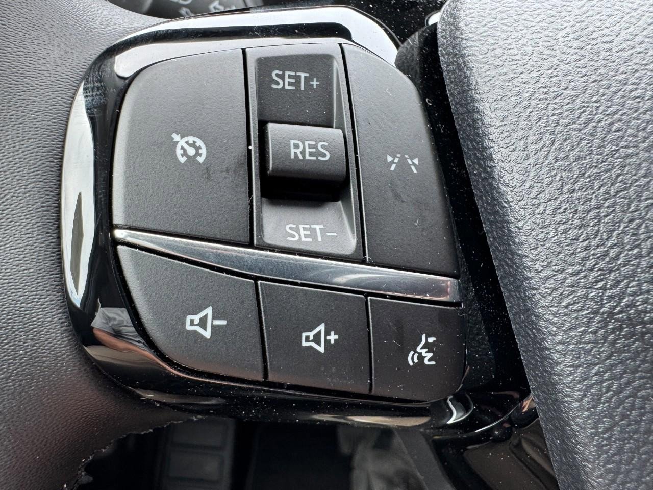 New 2025 Ford Escape Active w/ Cold Weather Package image 10