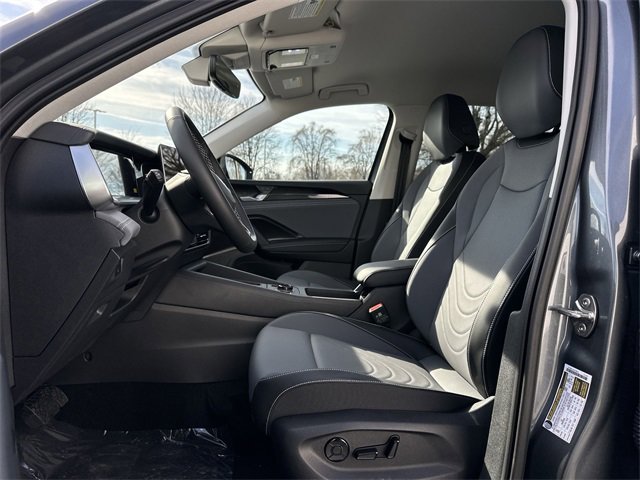 New 2026 Volkswagen Tiguan SE image 12