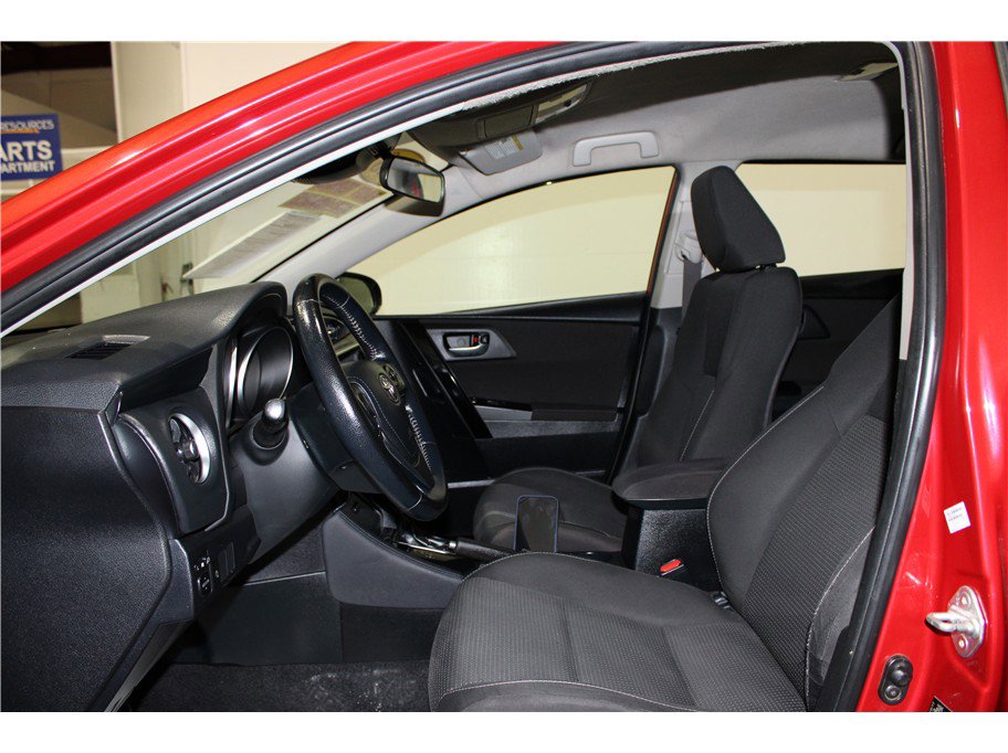 Used 2018 Toyota Corolla iM w/ All-Weather Mat Package image 10