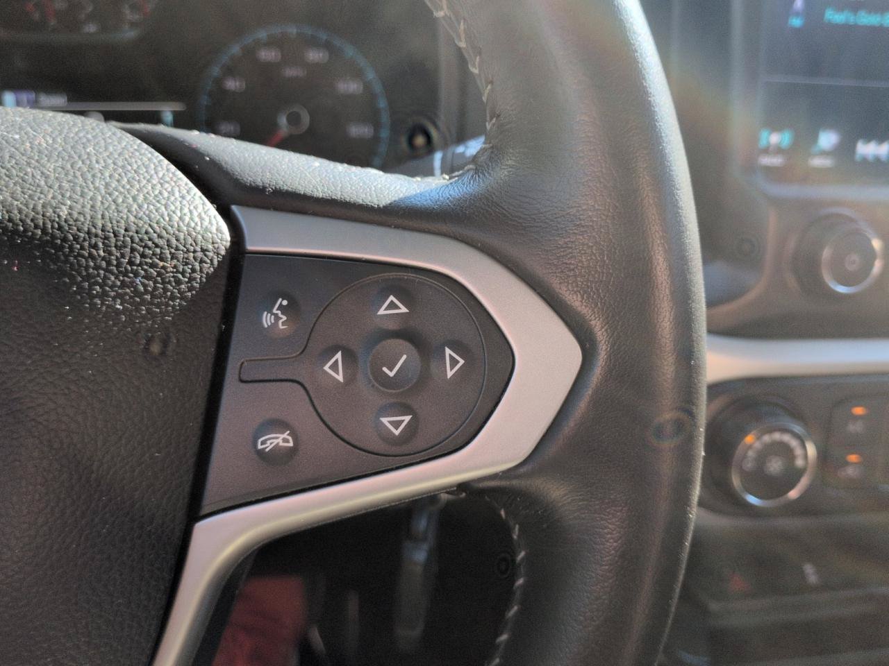Used 2016 Chevrolet Colorado LT AWD/4WD image 19