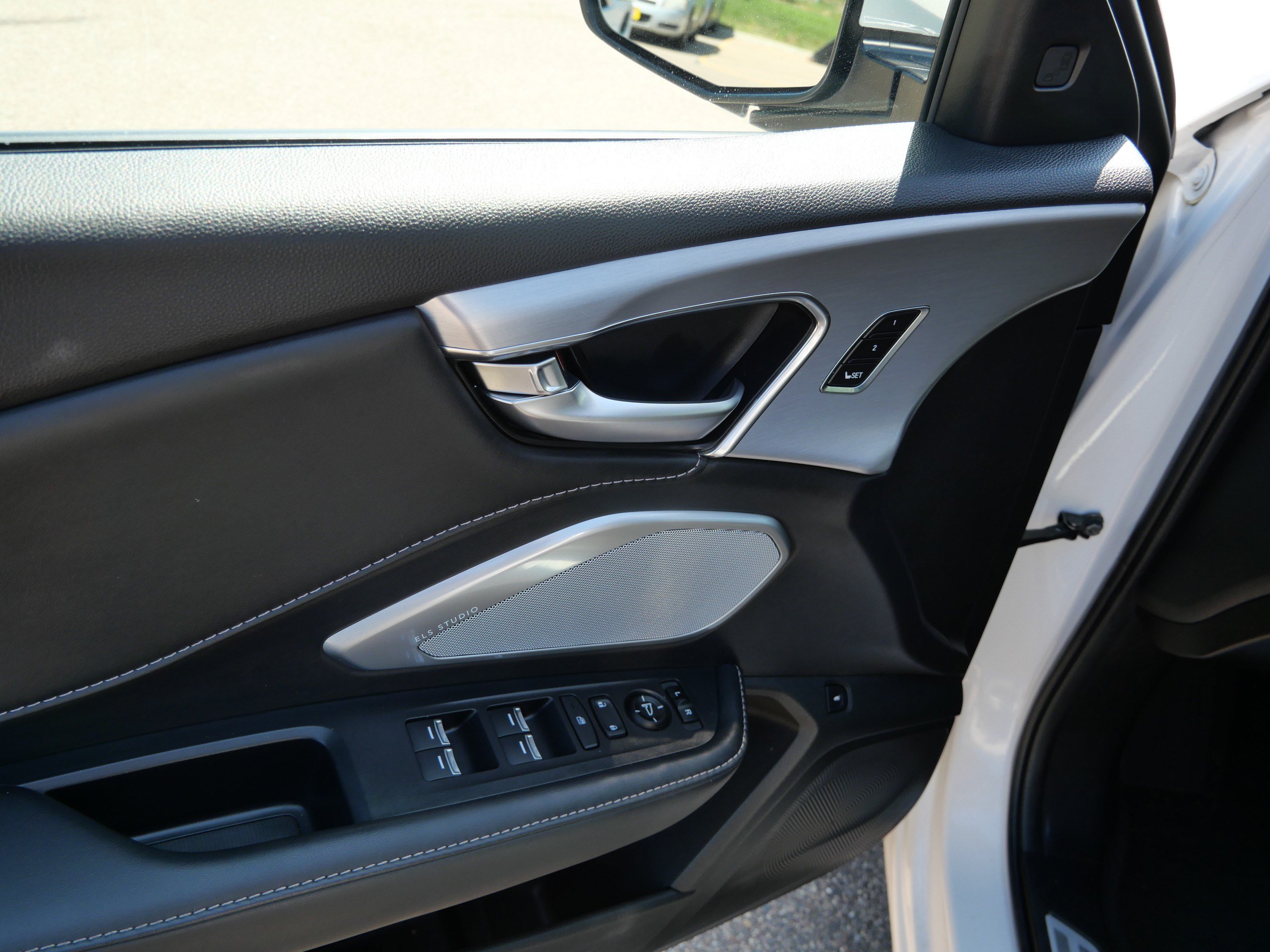 Used 2024 Acura RDX w/ Technology Package AWD/4WD image 20