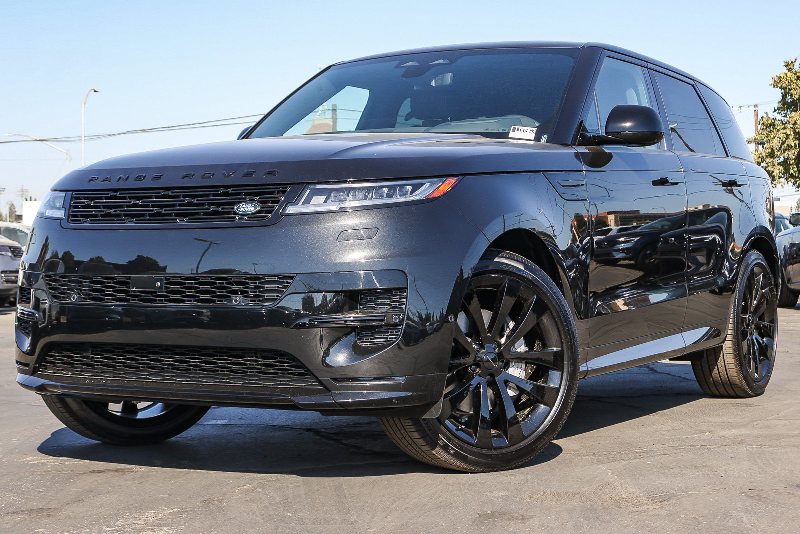 New 2027 Land Rover Range Rover Sport Dynamic SE AWD/4WD image 1