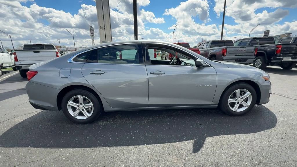 Used 2024 Chevrolet Malibu LT image 9