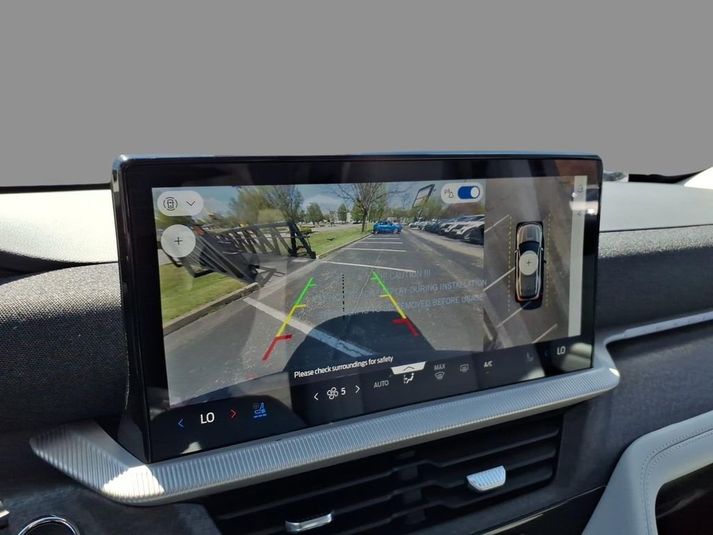 New 2026 Ford Explorer Platinum image 27