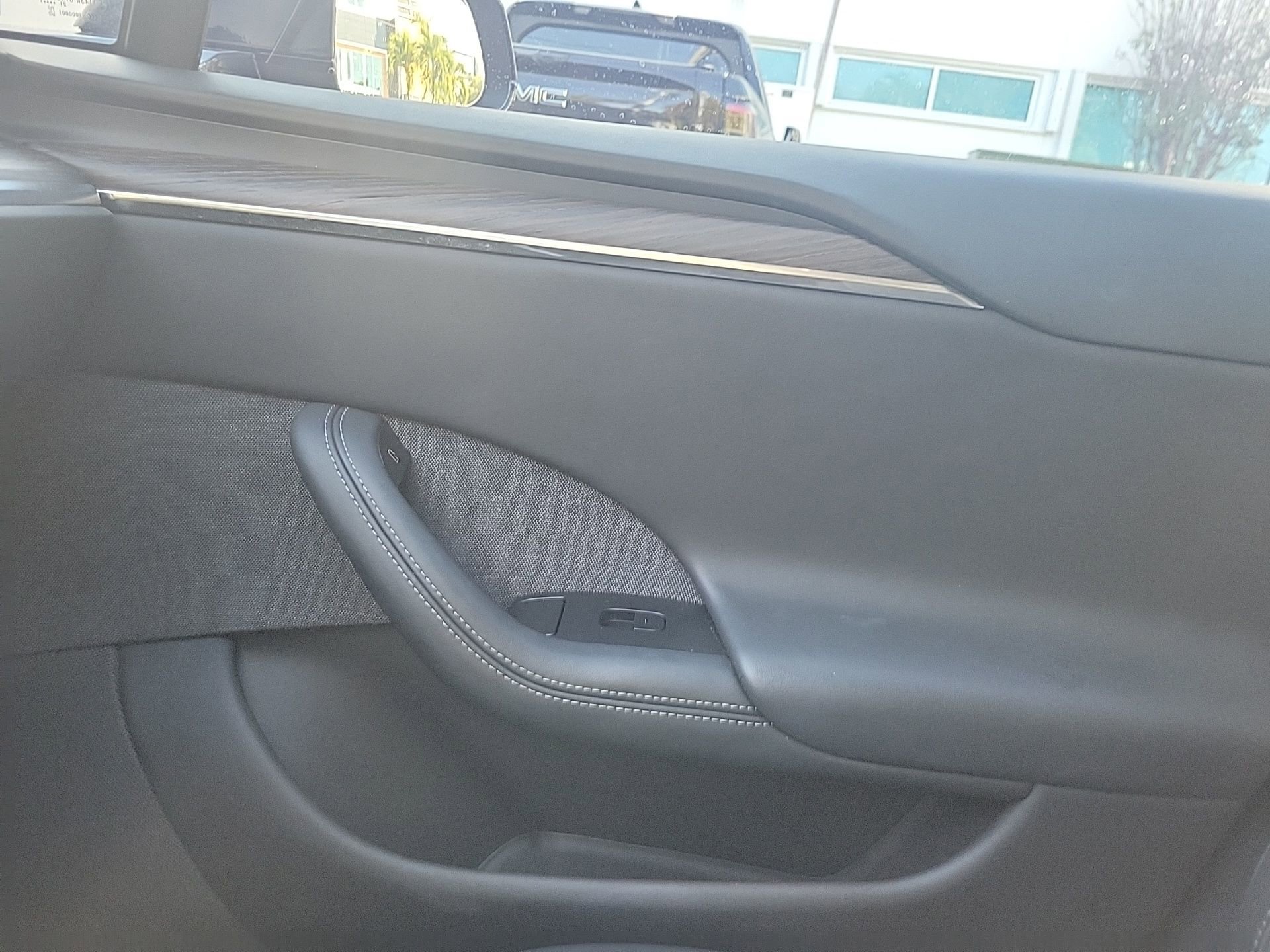 Used 2022 Tesla Model S image 32