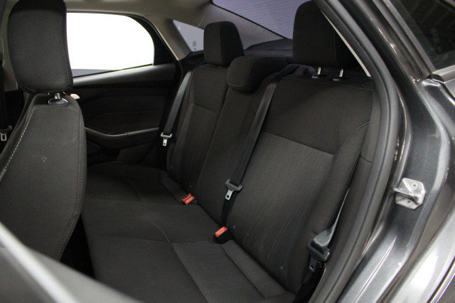 Used 2017 Ford Focus SEL image 30