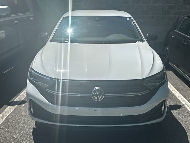 Used 2024 Volkswagen Jetta Sport FWD image 2