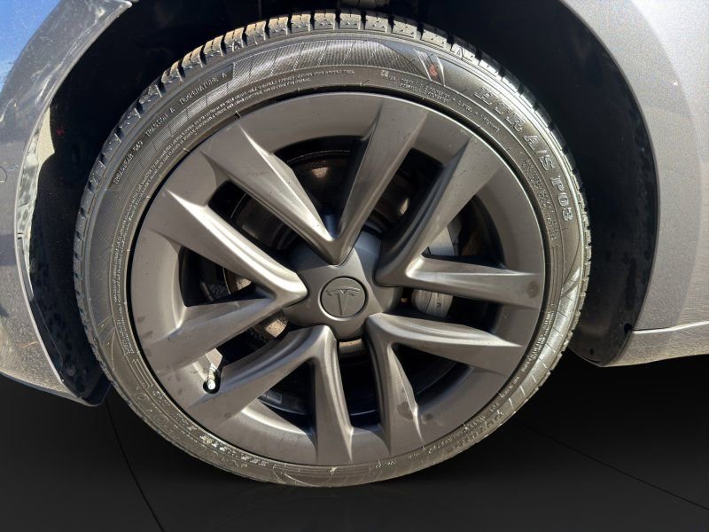 Used 2018 Tesla Model 3 Long Range image 21