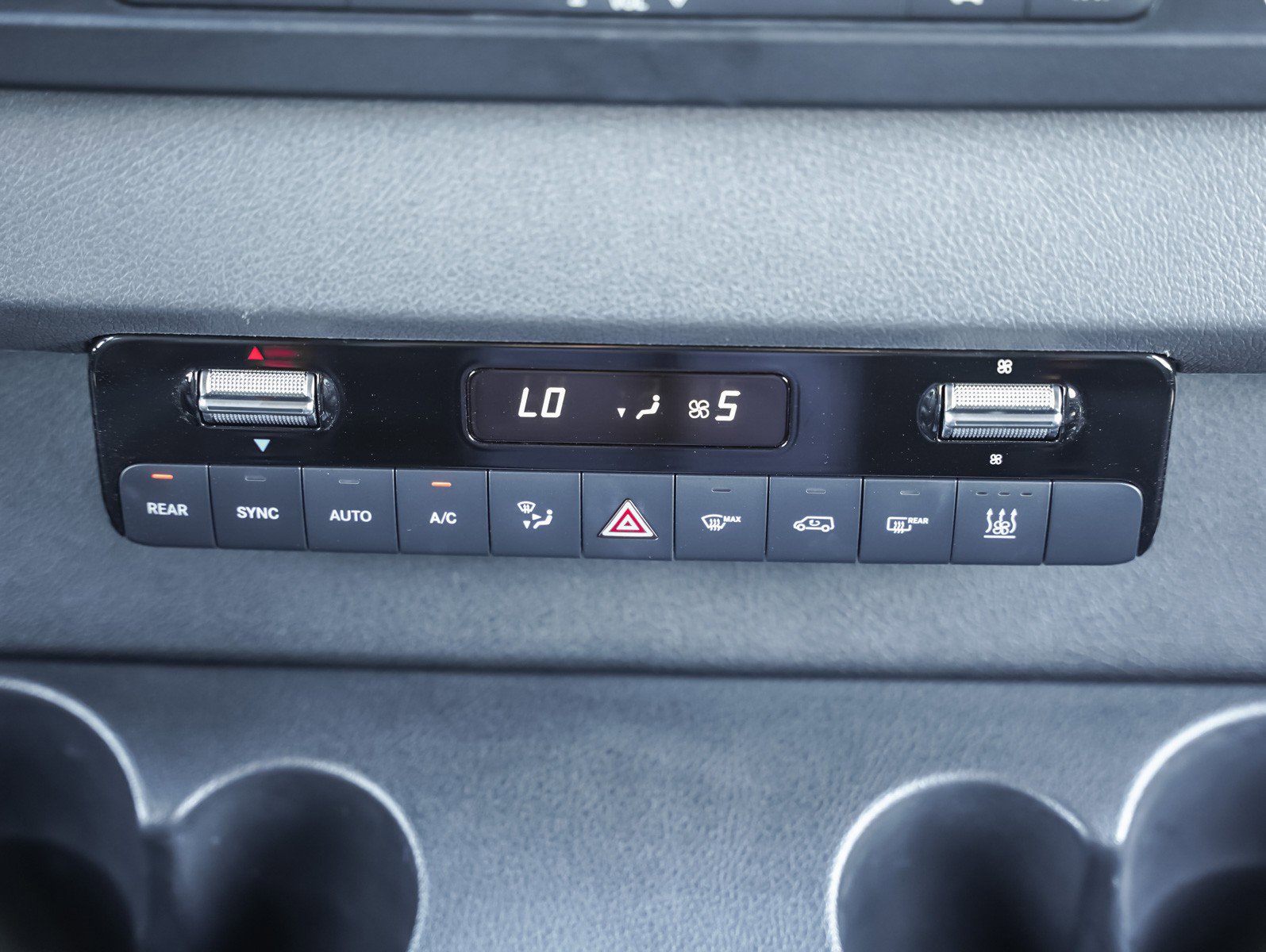 Used 2024 Mercedes-Benz Sprinter 2500 image 21