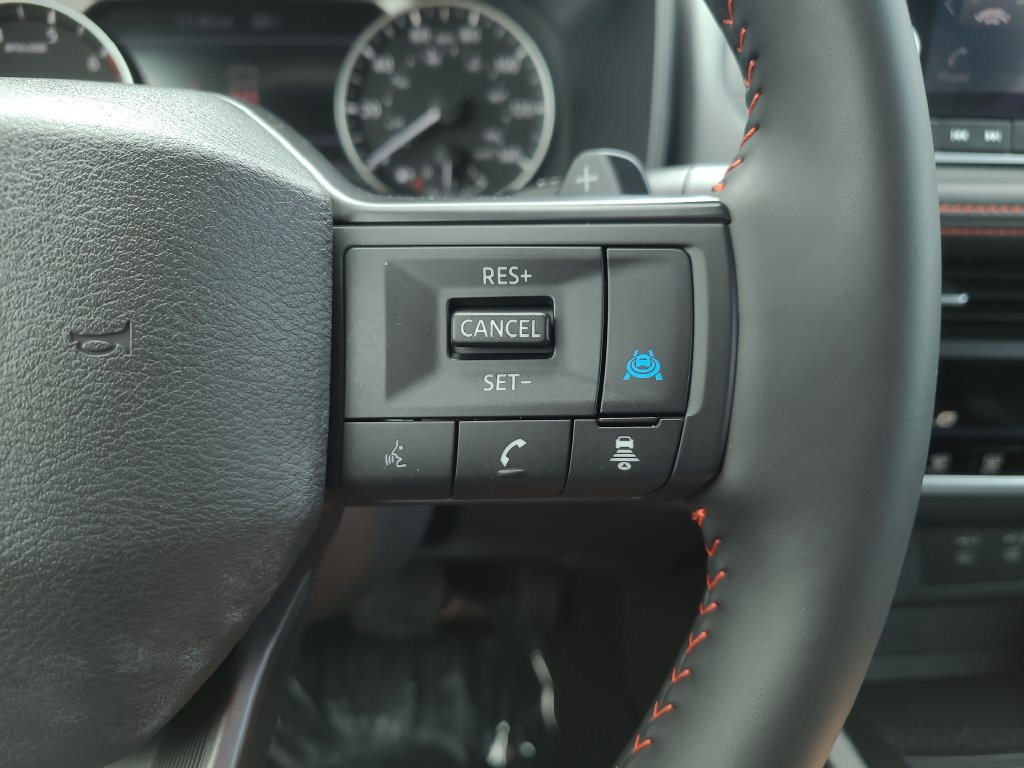 Certified 2025 Nissan Rogue SV AWD/4WD image 26