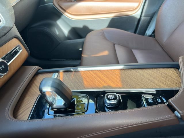 Certified 2024 Volvo XC90 B5 Plus image 38