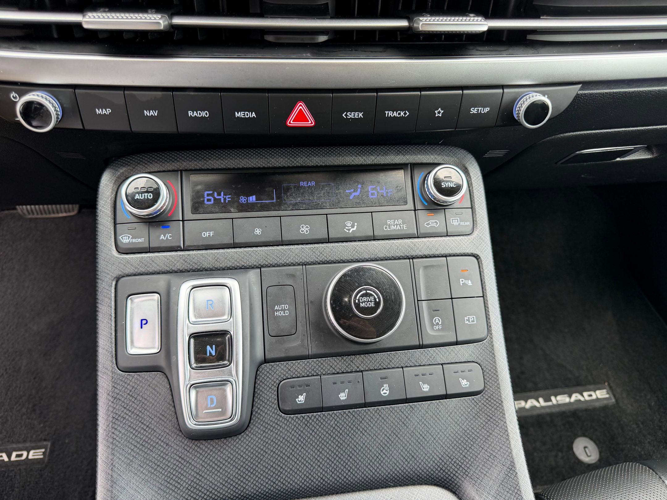 Used 2024 Hyundai Palisade Limited image 17