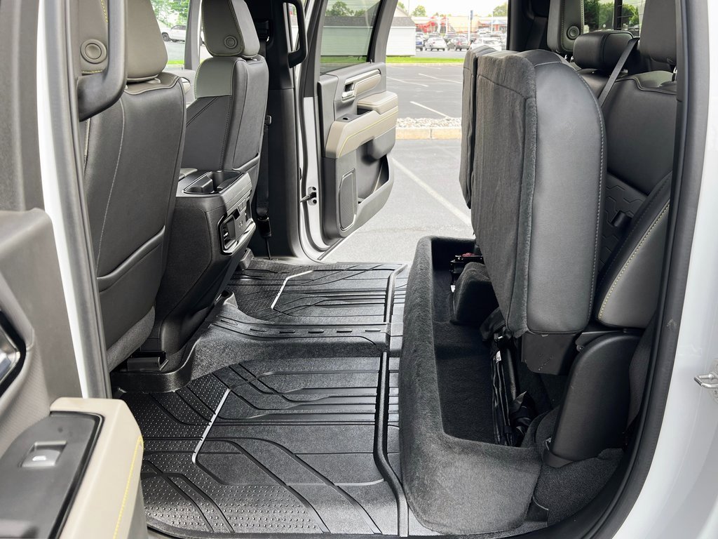 Used 2024 Chevrolet Silverado 2500 ZR2 w/ Technology Package image 21