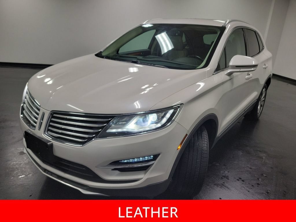Used 2017 Lincoln MKC Select w/ Select Plus Package AWD/4WD image 4