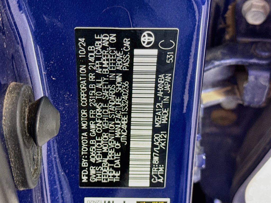 Used 2025 Toyota Corolla XSE FWD image 32