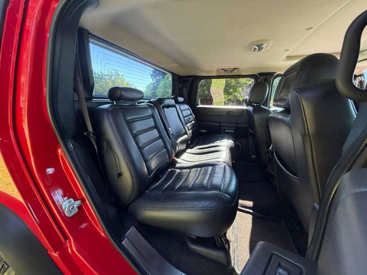 Used 2005 HUMMER H2 SUT w/ Preferred Equipment Group AWD/4WD image 20