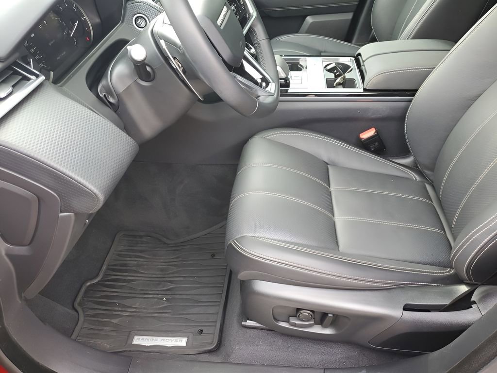Used 2023 Land Rover Range Rover Velar R-Dynamic S image 32