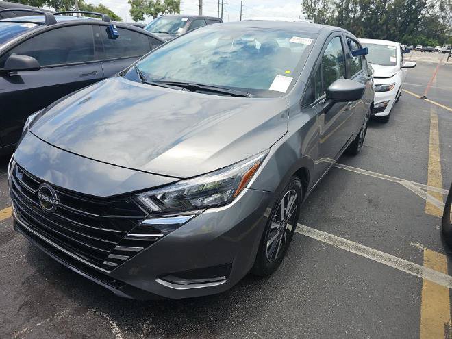 Used 2025 Nissan Versa SV FWD image 4