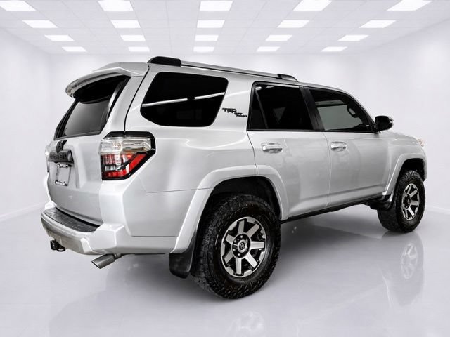 Used 2018 Toyota 4Runner TRD Off-Road Premium AWD/4WD image 6