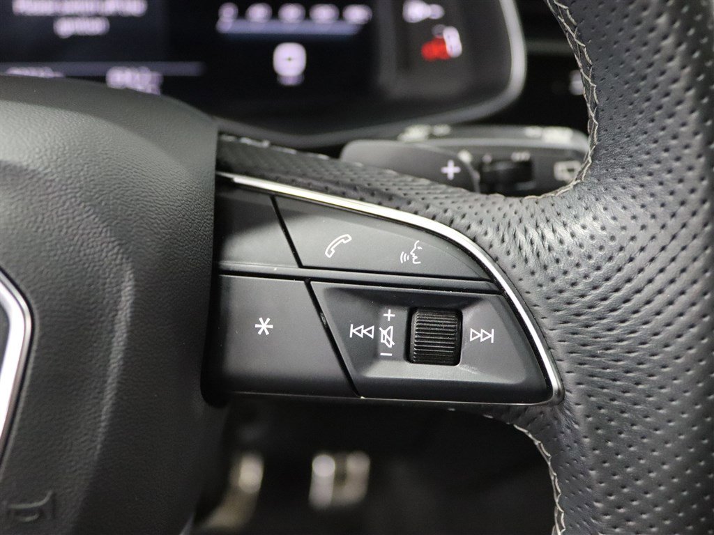 Used 2022 Audi SQ7 Prestige image 33