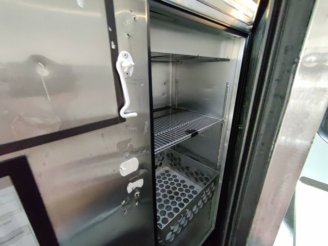 Used 2020 Mercedes-Benz Sprinter 4500 image 30