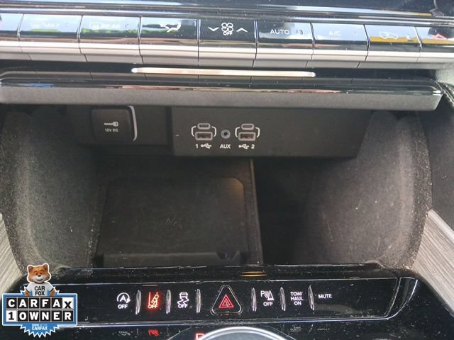 Certified 2024 Jeep Wagoneer Series II AWD/4WD image 38