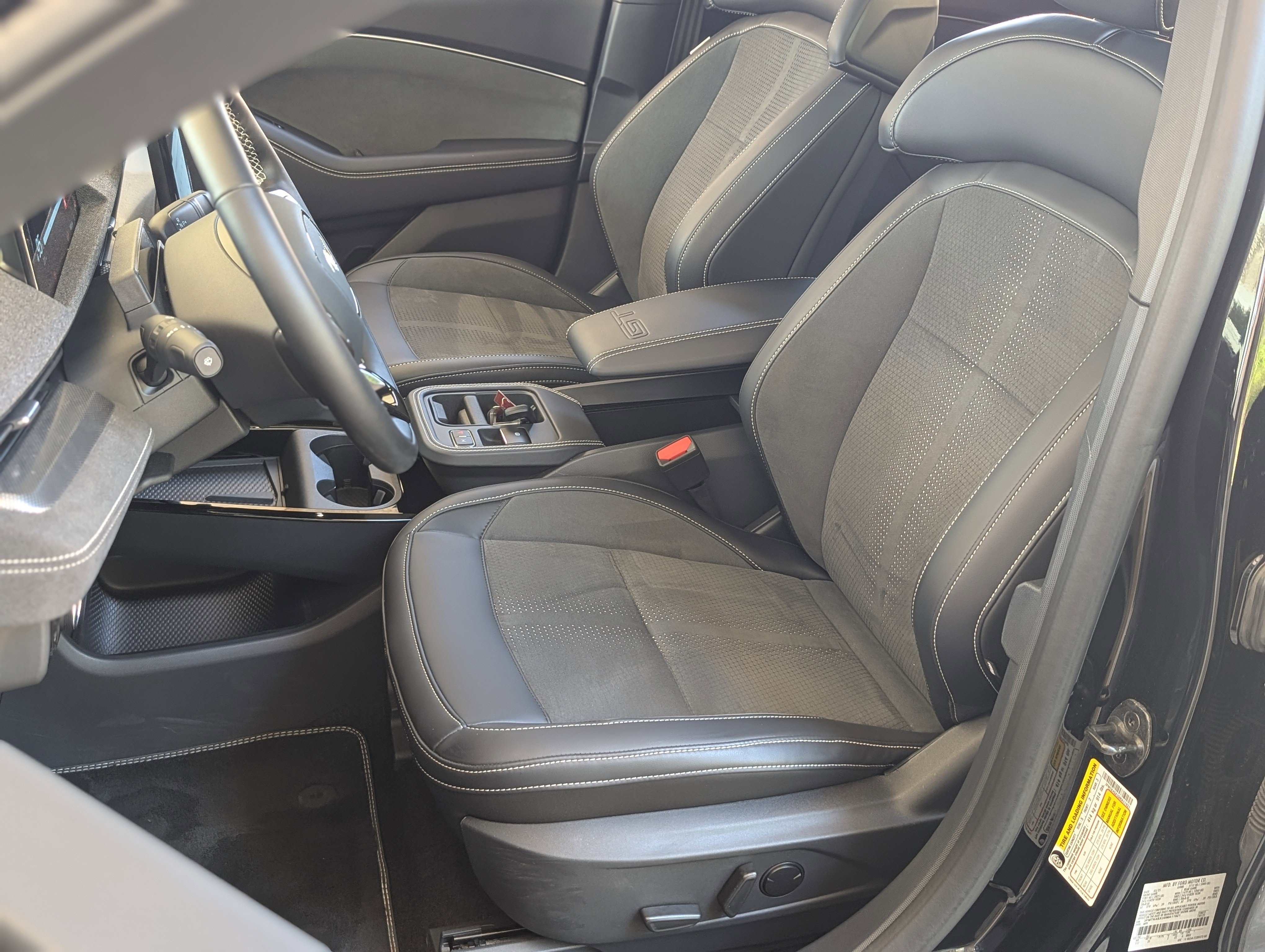 Used 2025 Ford Mustang Mach-E GT AWD/4WD image 17