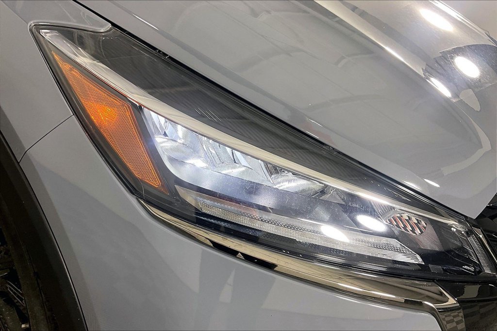 Used 2024 Nissan Kicks SR w/ SR Premium Package FWD image 35