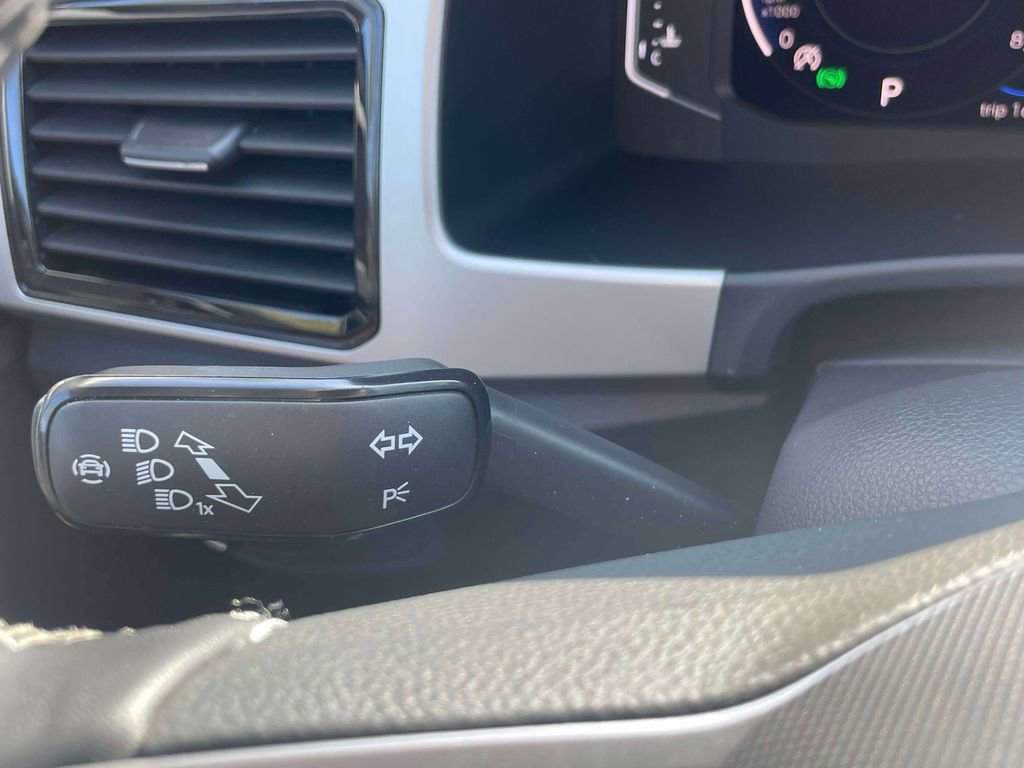 Used 2021 Volkswagen Atlas SEL Premium w/ MDO Package (Bench Seat) image 25