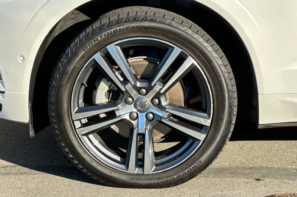Used 2019 Volvo XC60 T5 Momentum w/ Premium Package image 26