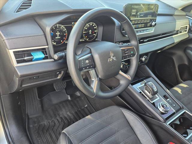 Used 2024 Mitsubishi Outlander SE FWD image 10