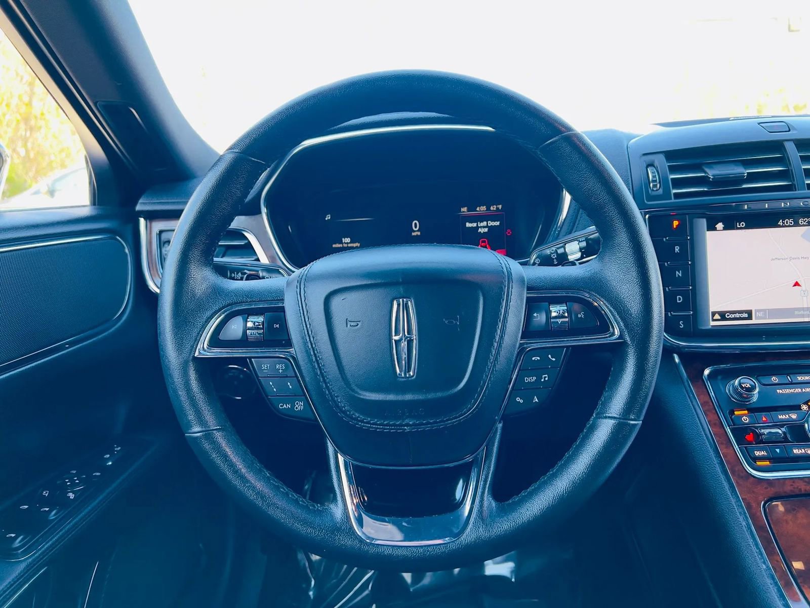 Used 2019 Lincoln Continental AWD w/ Equipment Group 500A image 28