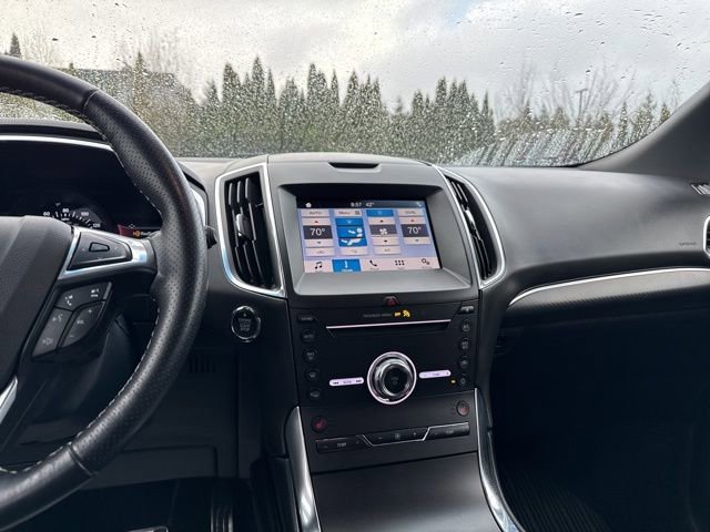 Used 2019 Ford Edge ST image 23