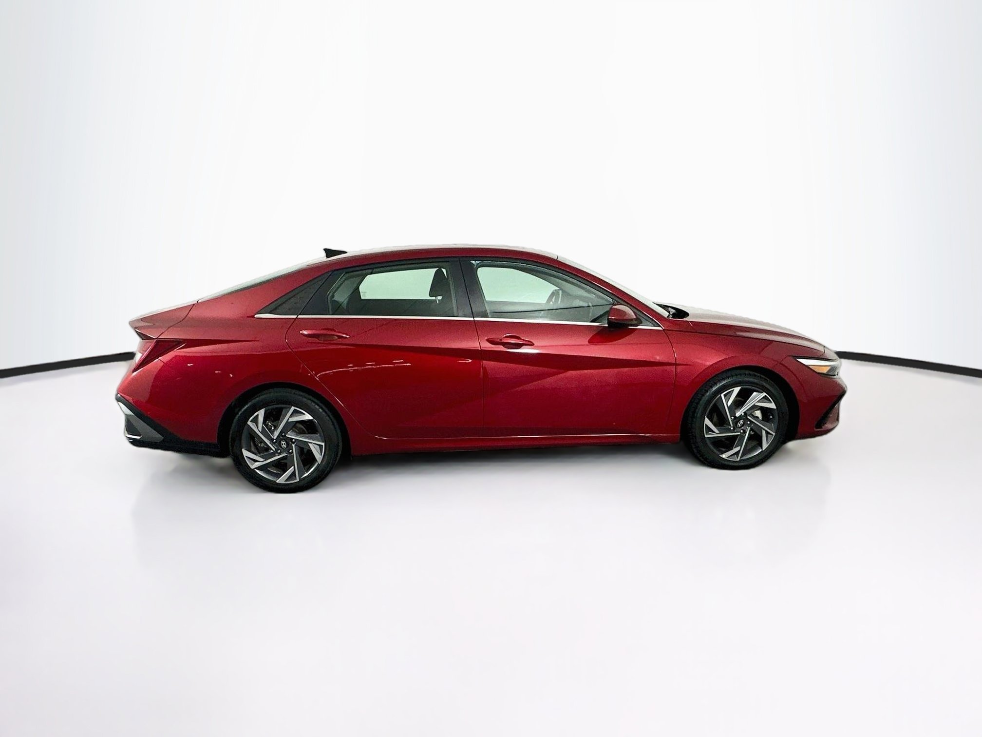 Used 2025 Hyundai Elantra SEL FWD image 10