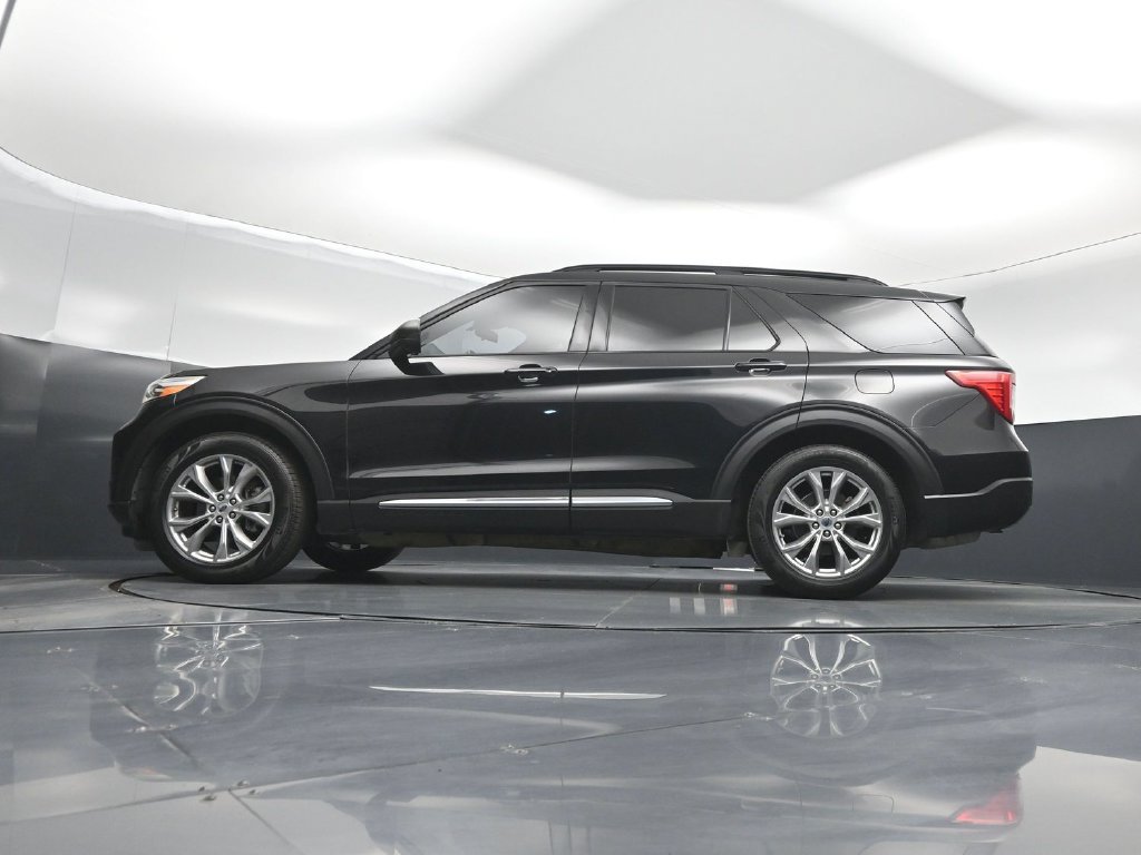 Used 2020 Ford Explorer XLT w/ Equipment Group 202A RWD image 7