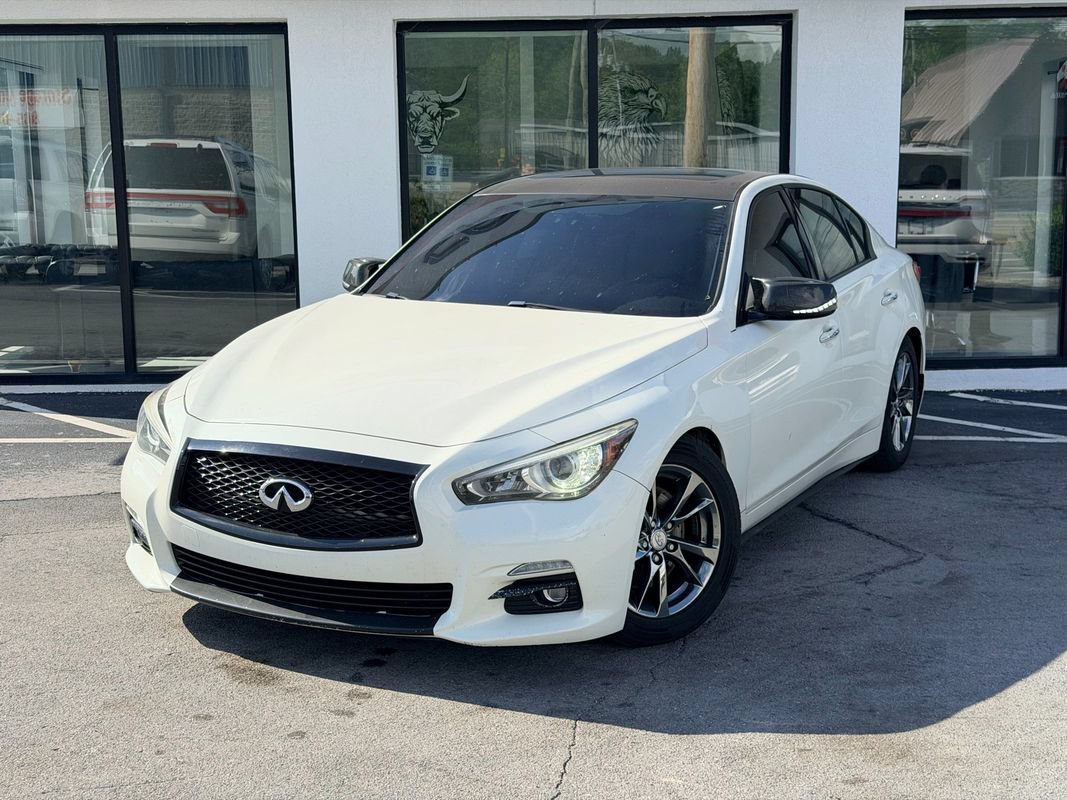 Used 2017 INFINITI Q50 Signature Edition w/ All Weather Package (L93)