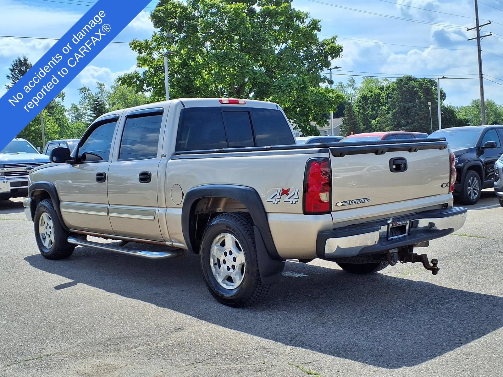 Used 2006 Chevrolet Silverado 1500 LT w/ Onstar Plus Package AWD/4WD image 8