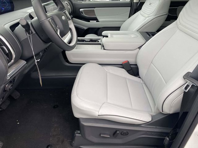 New 2025 Ford Expedition Platinum w/ Platinum Ultimate Package AWD/4WD image 13